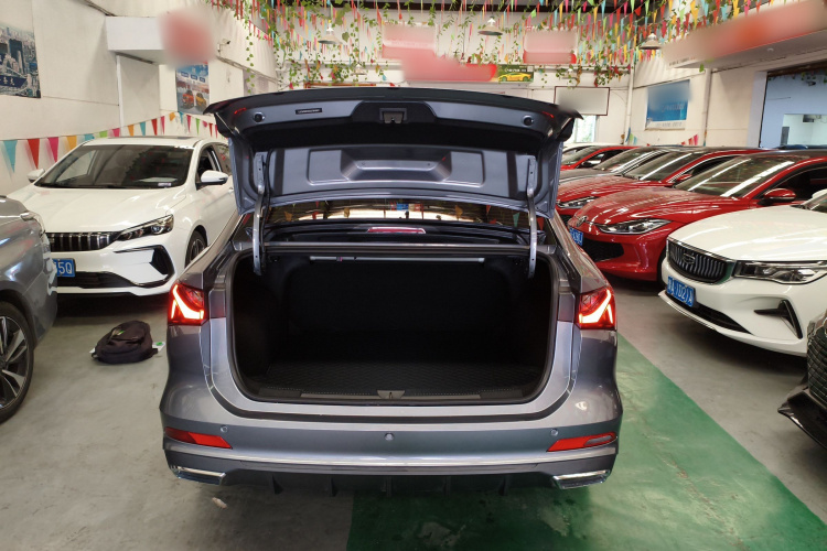 荣威i5 2024款 1.5L CVT尊荣版机舱底盘23