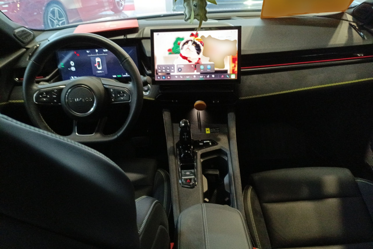 领克03 2023款 1.5T EM-F PM中控内饰12