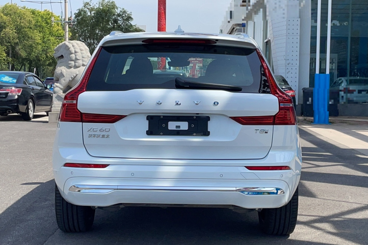 沃尔沃XC60新能源 2024款 T8 插电混动 长续航四驱智雅豪华版车身外观6004