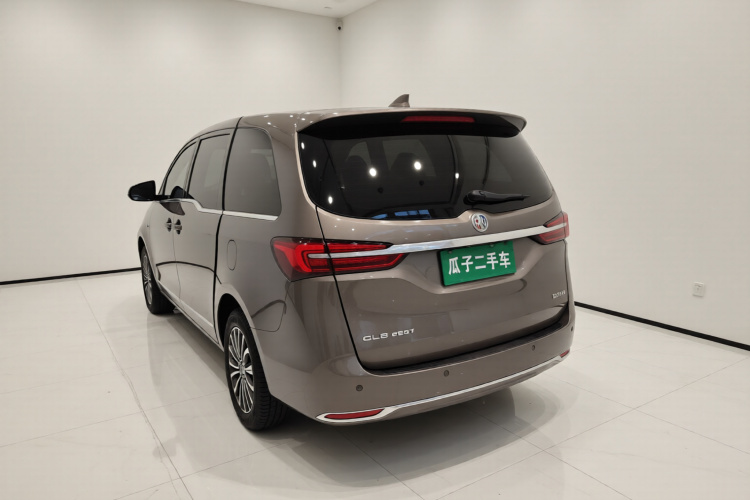 别克GL8 2022款 陆上公务舱 652T 豪华型车身外观5