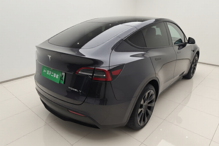 特斯拉 Model Y 2024款 后轮驱动版车身外观7