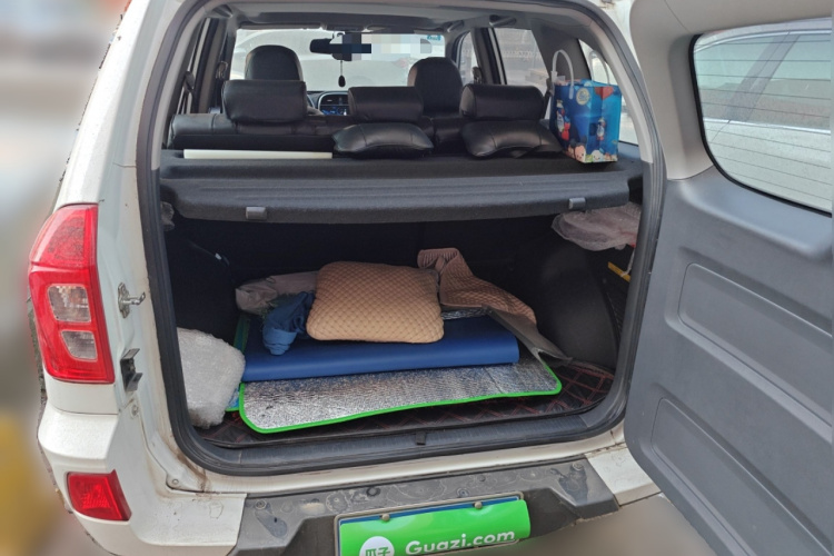 奇瑞 瑞虎3 2015款 1.6L 手动智尚纪念版中控内饰23