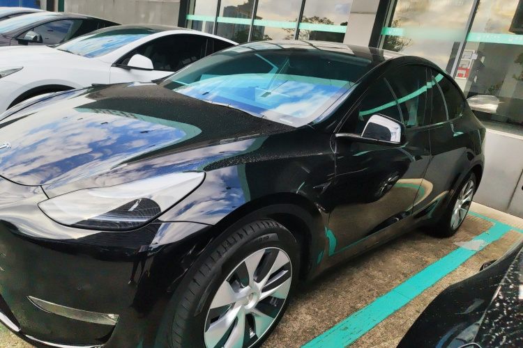 特斯拉 Model Y 2022款 改款 长续航全轮驱动版车身外观6003