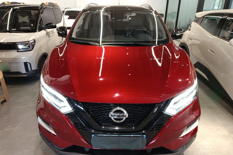 日产 逍客 2021款 2.0L CVT豪华版车身外观2