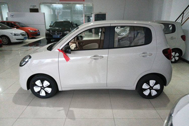 五菱汽车 宏光MINIEV 2025款 四门版 进阶款车身外观4