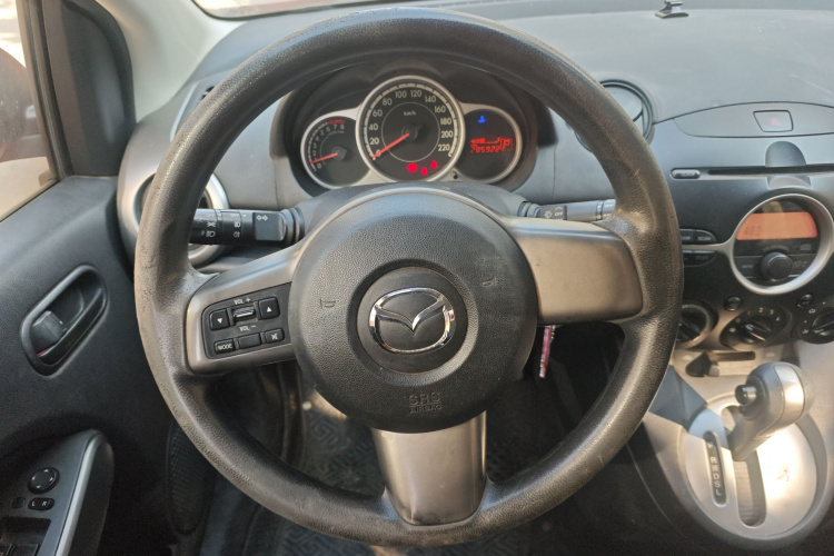 马自达2 2012款 两厢炫动 1.5L 自动超值版局部细节13