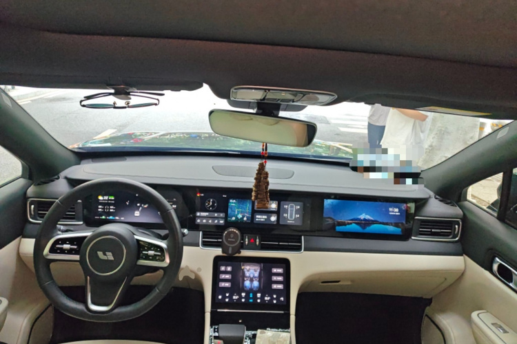 理想汽车 理想ONE 2021款 增程6座版中控内饰12