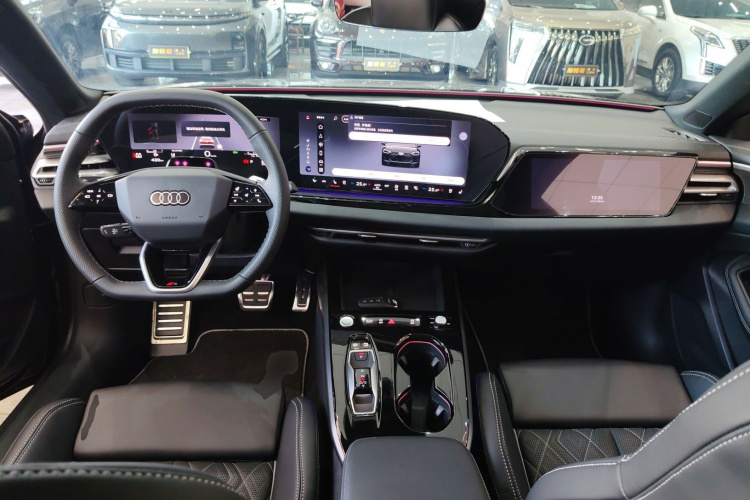 奥迪A5L Sportback 2026款 TFSI 150kW 尊享quattro型中控内饰12