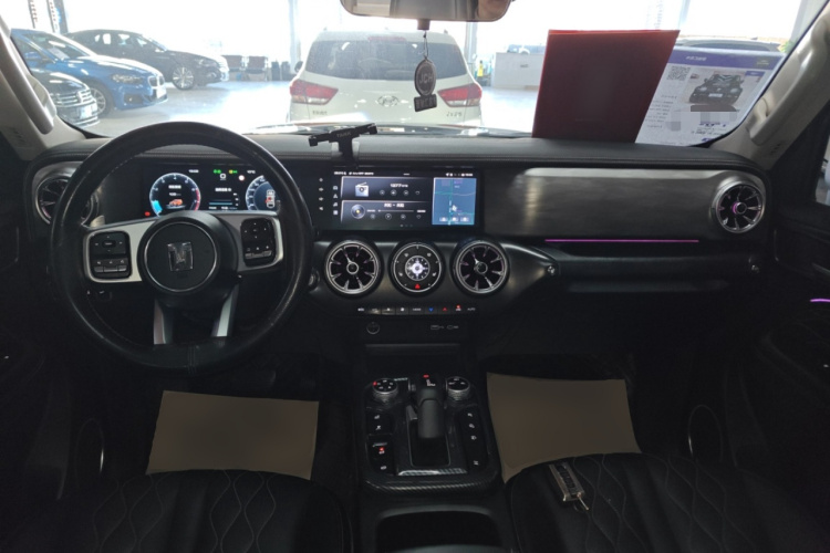 坦克300 2023款 越野版 2.0T 挑战者中控内饰12