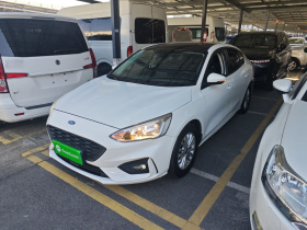 福特 福克斯 2020款 三厢 EcoBoost 180 自动锋潮型