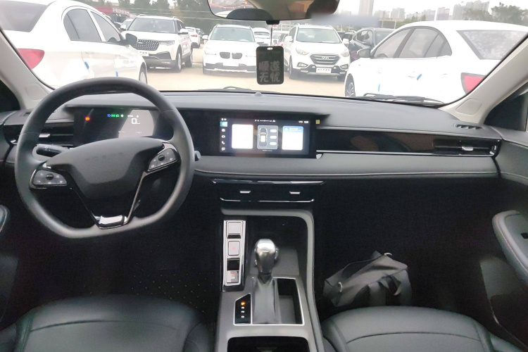 荣威i5 2023款 1.5L CVT豪华版中控内饰12