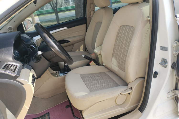 长城C30 2015款 1.5L AMT舒适型中控内饰19