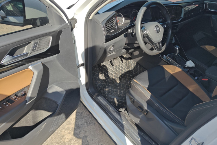 大众 探岳 2020款 330TSI 两驱豪华智联版中控内饰20