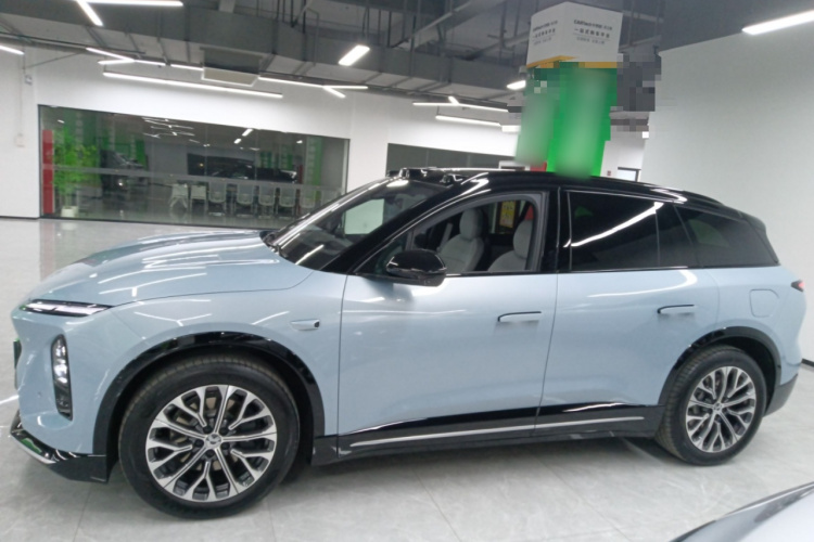 蔚来ES6 2025款 75kWh车身外观4