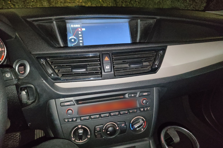 宝马X1 2014款 sDrive18i 时尚型局部细节16