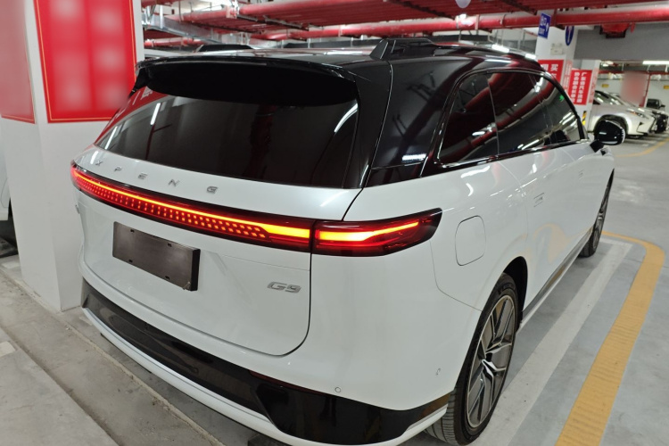 小鹏G9 2022款 702 Max车身外观6005