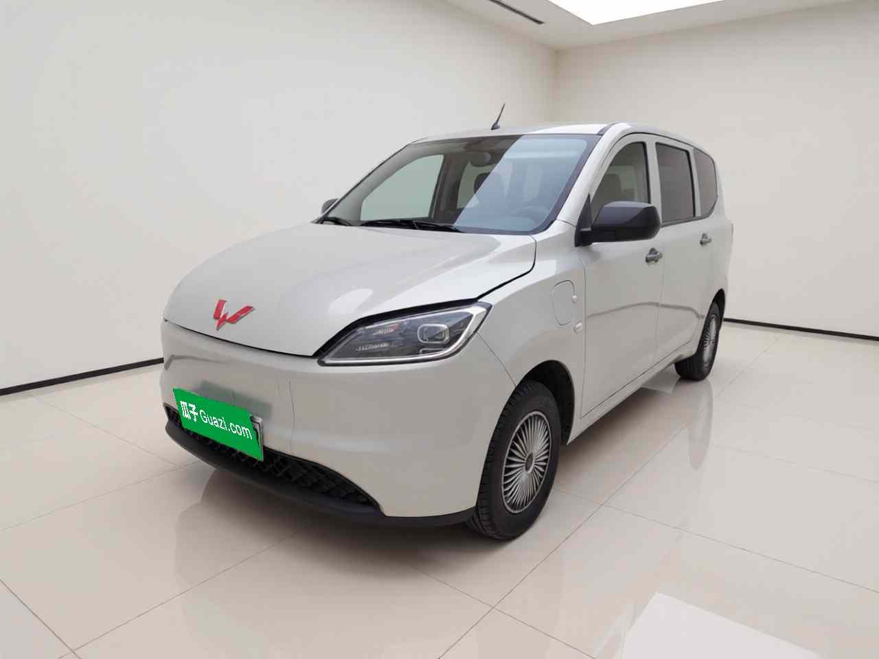五菱汽车 五菱宏光新能源 2024款 纯电版 300KM 标准型(2)