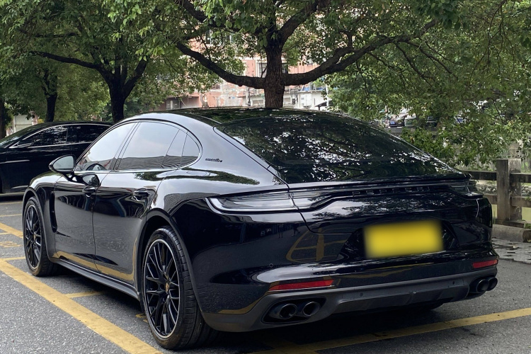 保时捷 2023款 Panamera 行政加长铂金版 2.9T车身外观6003