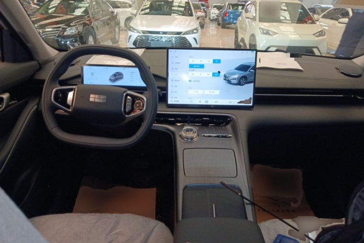 吉利银河 银河E5 2026款 530km 启航版中控内饰7002