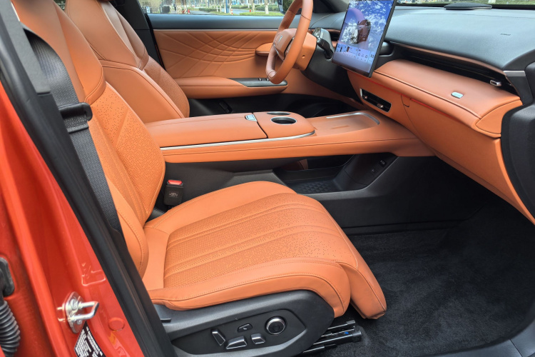 深蓝汽车 深蓝S07 2024款 215Max 乾崑智驾ADS SE增程版局部细节41