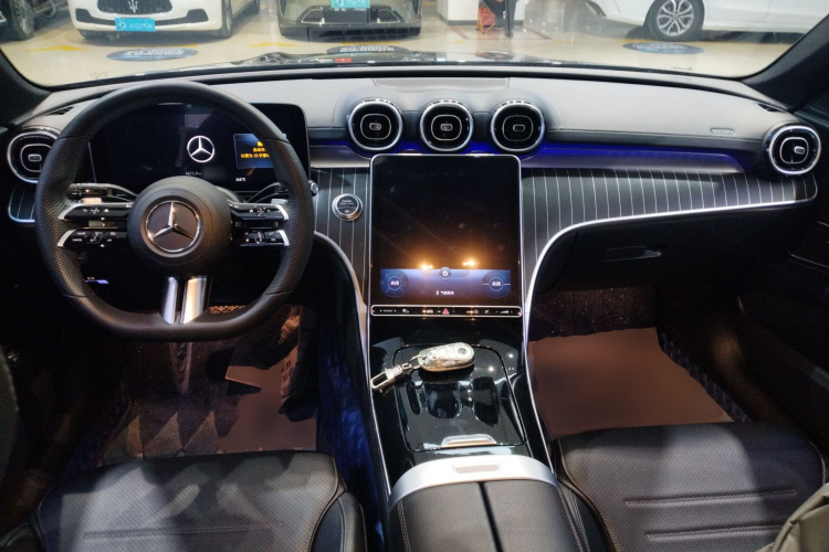 奔驰C级 2022款 改款 C 200 L 运动版中控内饰12