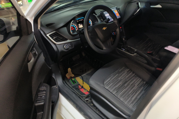 雪佛兰 科沃兹 2019款 320 自动欣享天窗版中控内饰7003