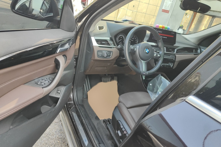 宝马X1 2020款 sDrive20Li 尊享型中控内饰7003