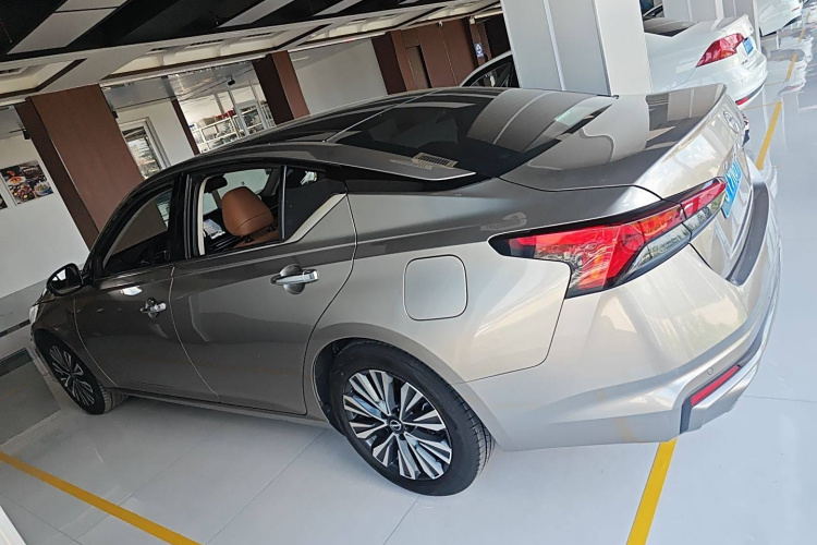 日产 天籁 2022款 2.0L XL-TLS 悦享版车身外观6003