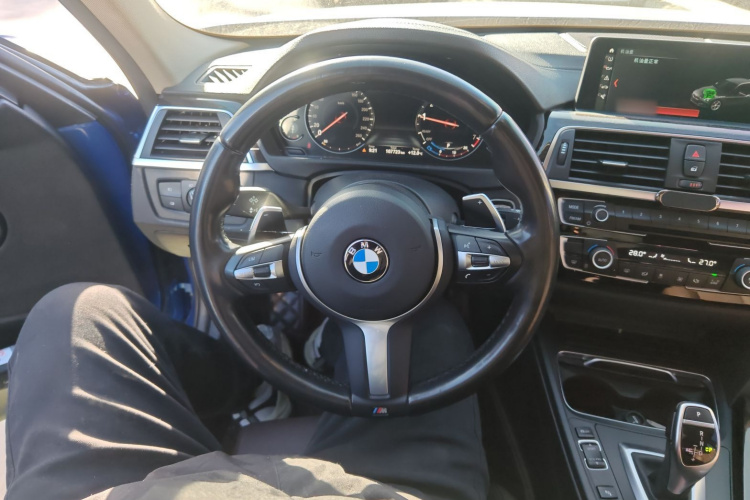 宝马3系 2018款 320Li M运动曜夜版局部细节13