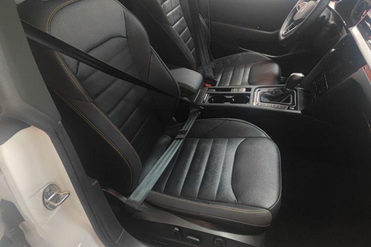 一汽-大众CC 2023款 380TSI 夺目版局部细节41