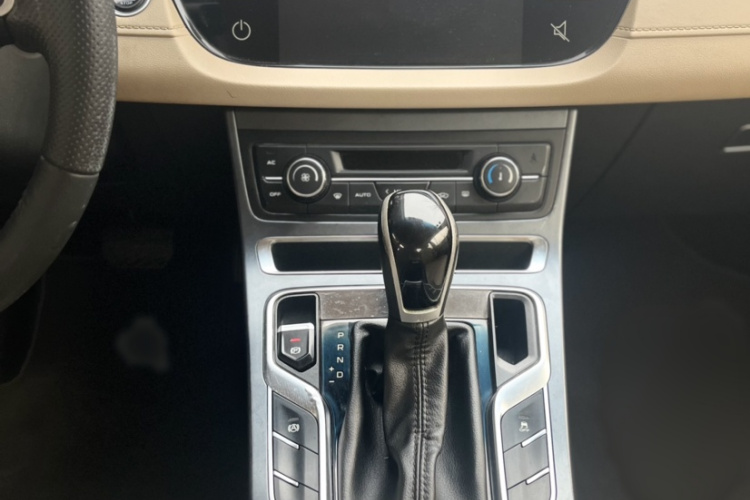 吉利汽车 帝豪 2018款 1.5L CVT豪华型中控内饰7004