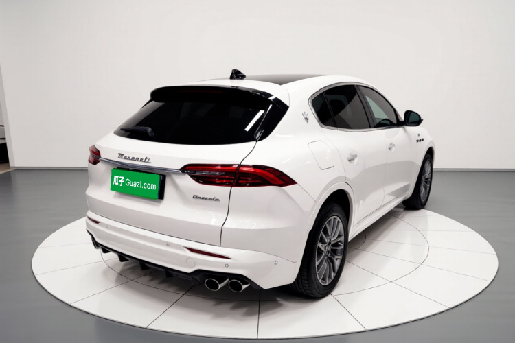 玛莎拉蒂 Grecale格雷嘉 2023款 2.0T GT车身外观7