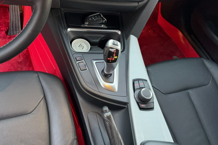 宝马4系 2014款 420i 时尚型局部细节18