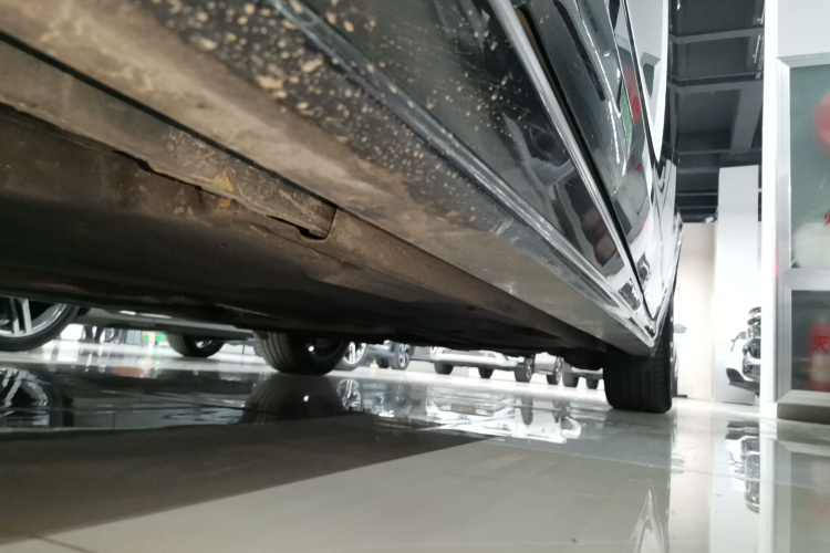 捷豹XFL 2022款 XFL 2.0T P250 两驱精英运动版局部细节9002