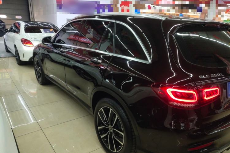 奔驰GLC 2022款 改款 GLC 260 L 4MATIC 豪华型车身外观4