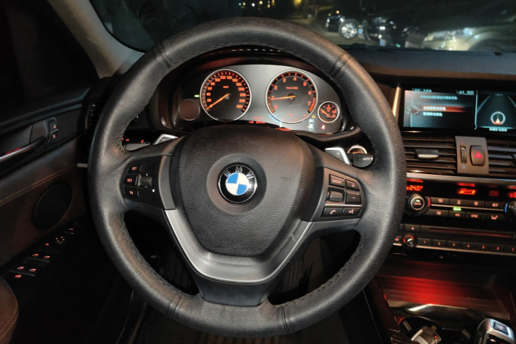 宝马X4 2014款 xDrive20i X设计套装中控内饰13