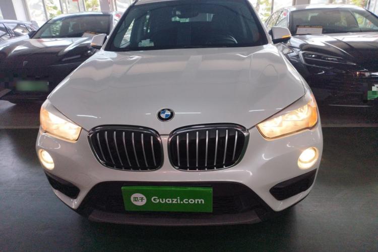 宝马X1 2016款 sDrive18Li 时尚型车身外观2