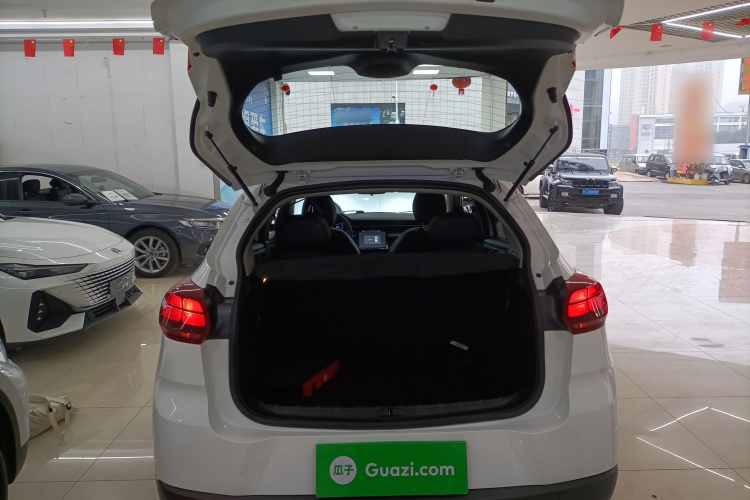 雪铁龙C3-XR 2021款 190THP DCT致尚版机舱底盘23