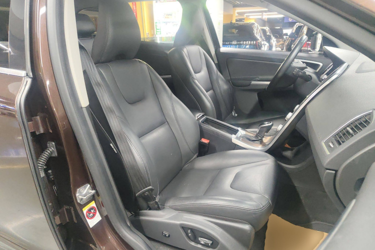 沃尔沃XC60 2017款 T5 智进升级版局部细节41