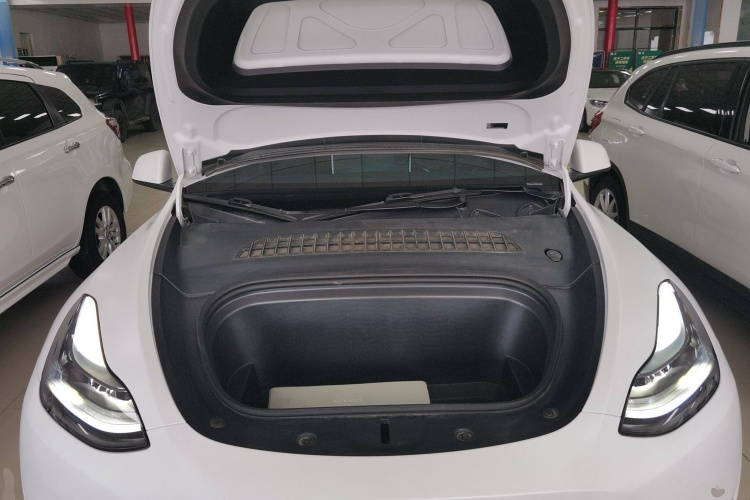 特斯拉 Model Y 2022款 改款 后轮驱动版机舱底盘24