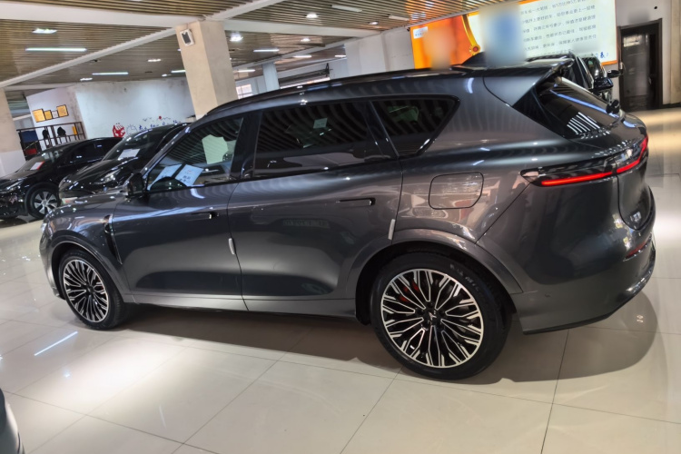 岚图汽车 岚图FREE 2025款 FREE+ 后驱乾崑版车身外观6003