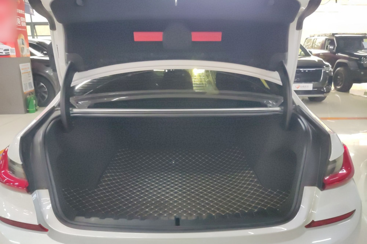 宝马3系 2021款 改款二 325Li M运动套装局部细节23