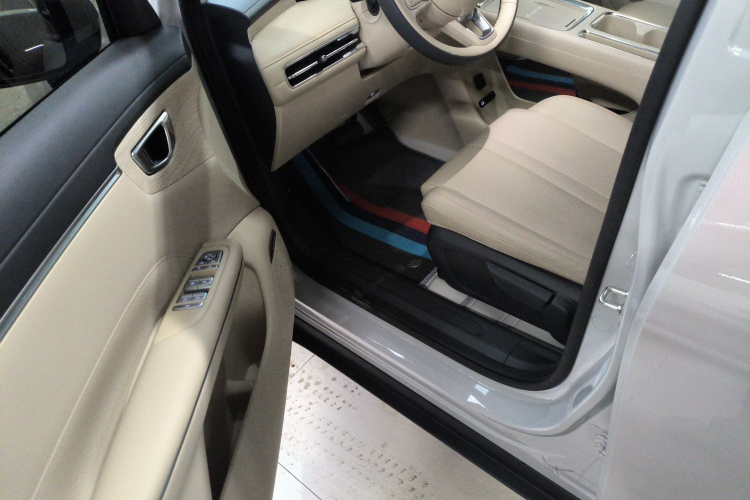 五菱汽车 缤果S 2025款 325km 尊享款中控内饰7003