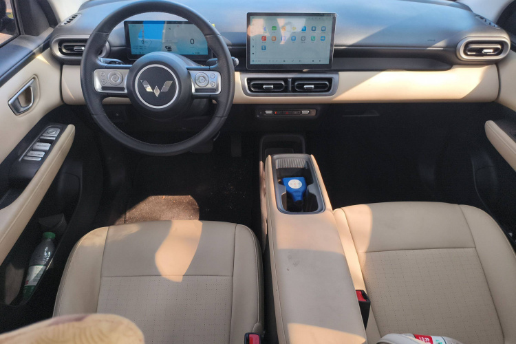 五菱汽车 五菱缤果PLUS 2024款 330km 五座版中控内饰7002