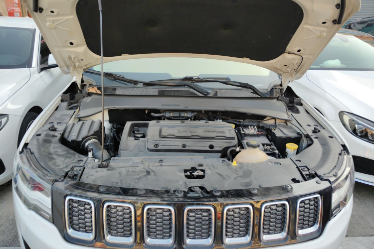 Jeep 指南者 2017款 200T 自动家享版机舱底盘24