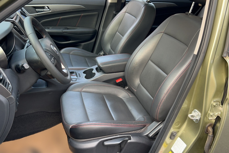 长安CS75 2016款 1.8T 自动精英型 国V局部细节19