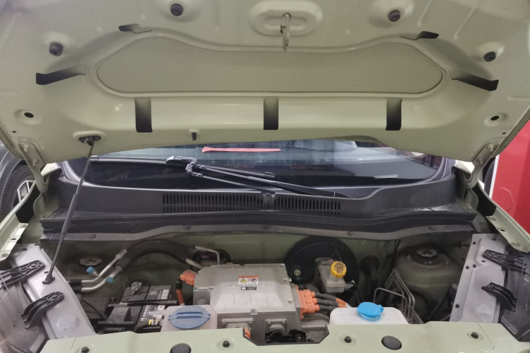 零跑汽车 零跑T03 2022款 星钻版机舱底盘24