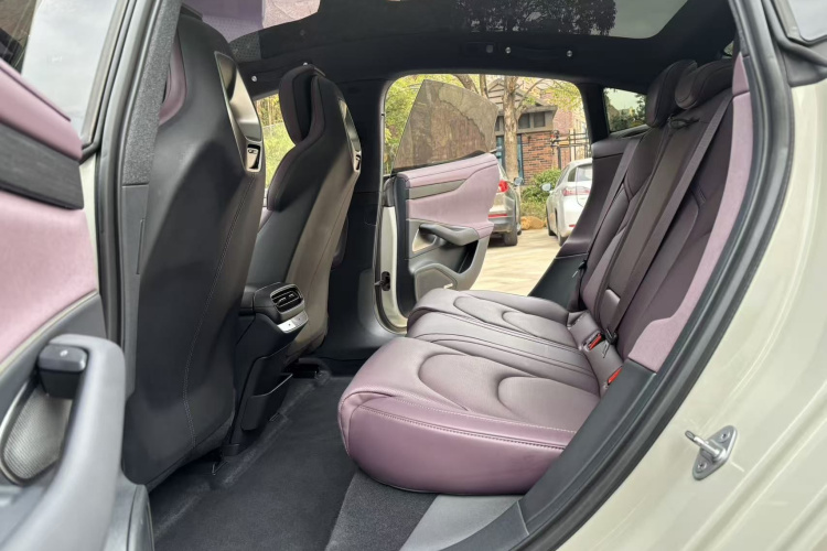 小米汽车 小米SU7 2024款 后驱超长续航高阶智驾Pro版中控内饰7002