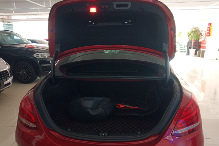 奔驰C级 2017款 改款 C 180 L 时尚型运动版局部细节23