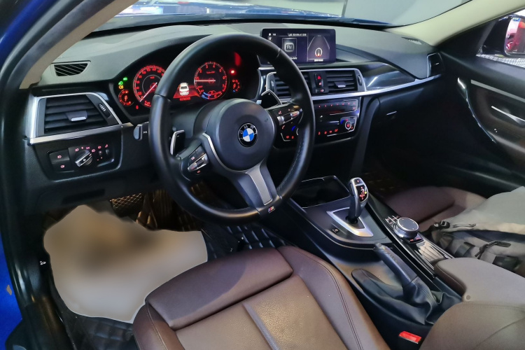 宝马3系 2019款 320Li M运动套装中控内饰7002